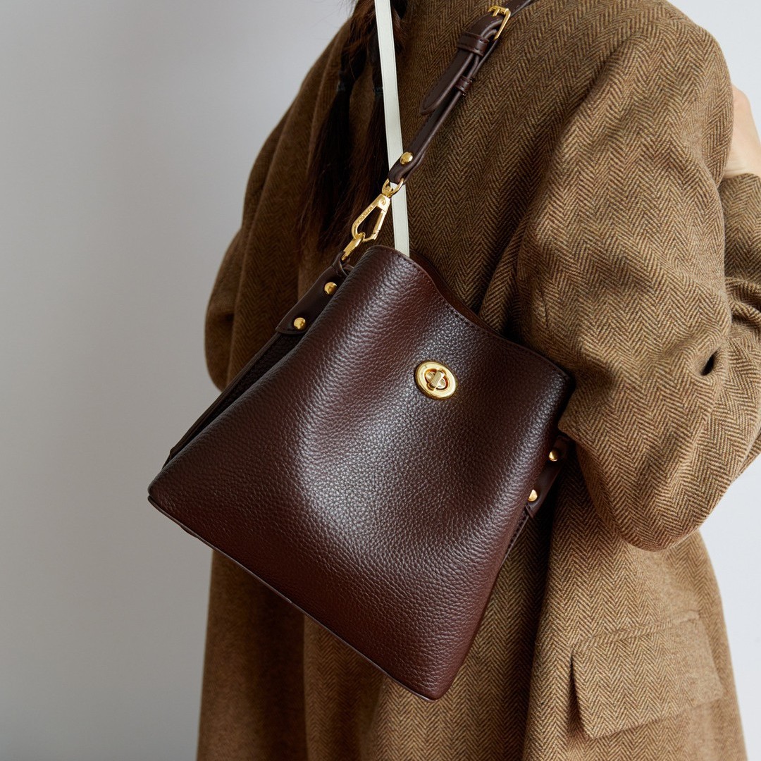 Women Bags For Airport - حقائب يد نسائية من الجلد الصناعي