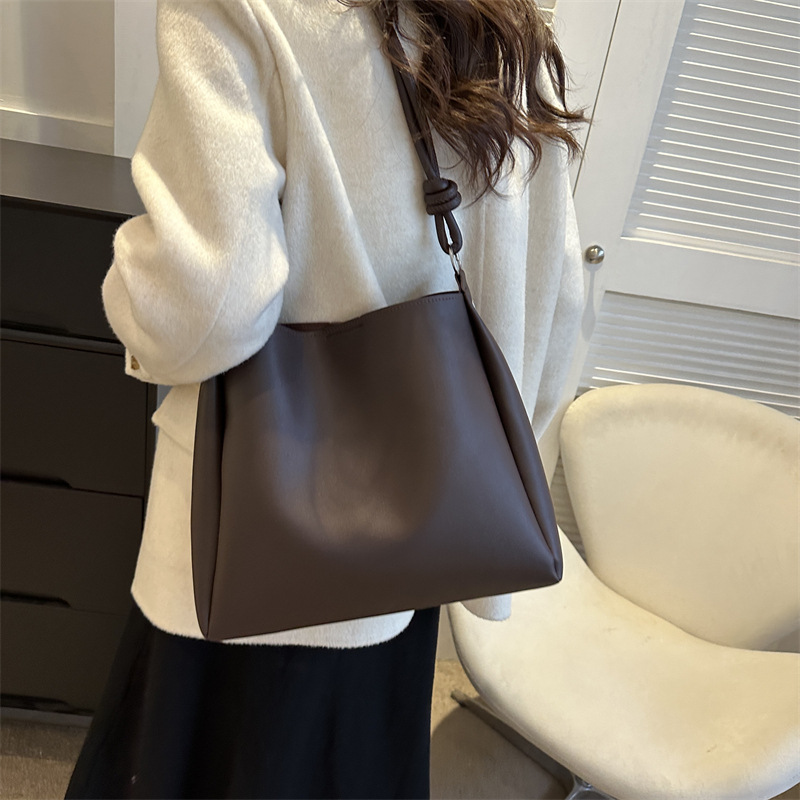 حقيبة عصرية ذات سعة كبيرة للنس - مراجعة Women Bags For Airport وسعره