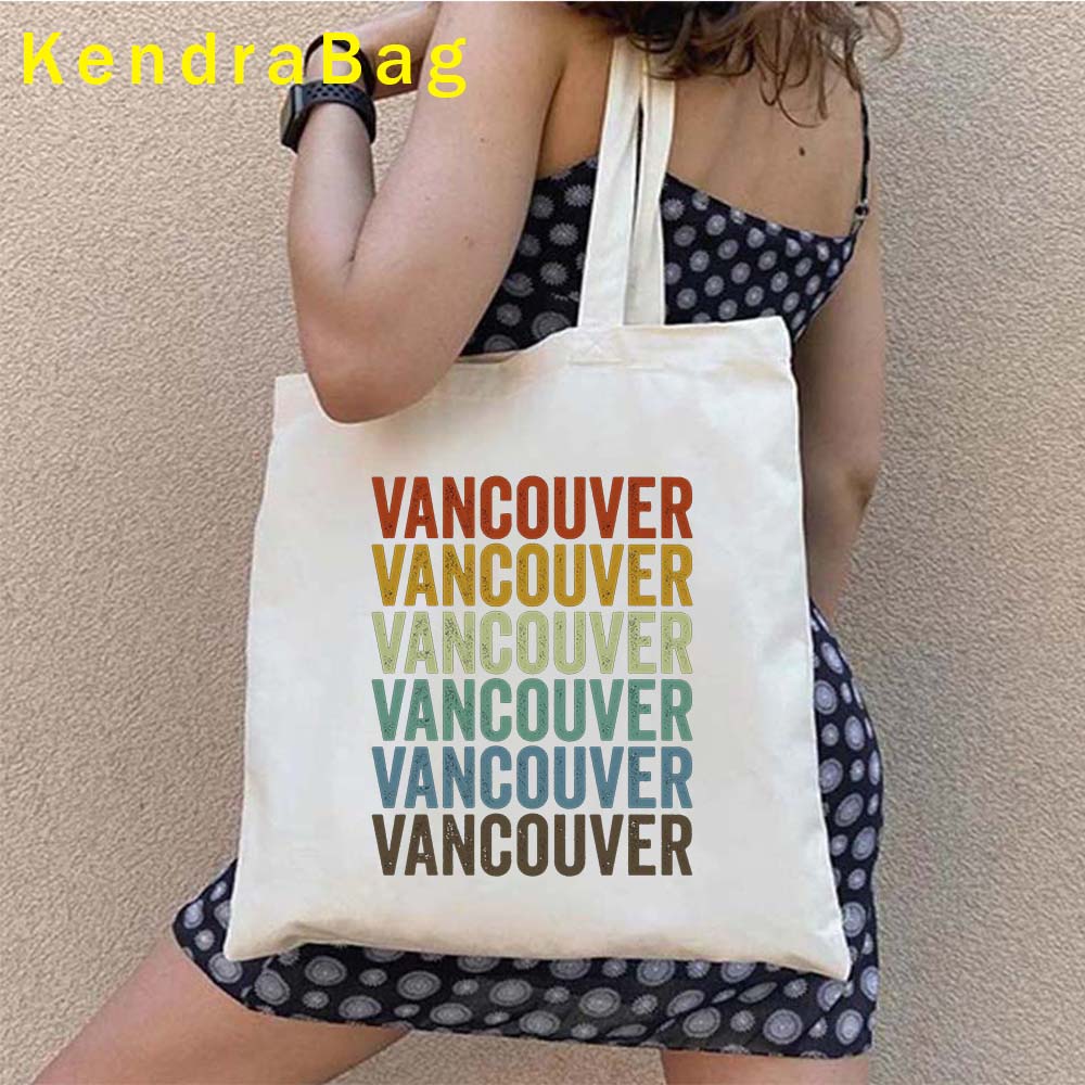 يوم سعيد كندا الكندي السياحية  - مراجعة Women Bags In Canada وسعره