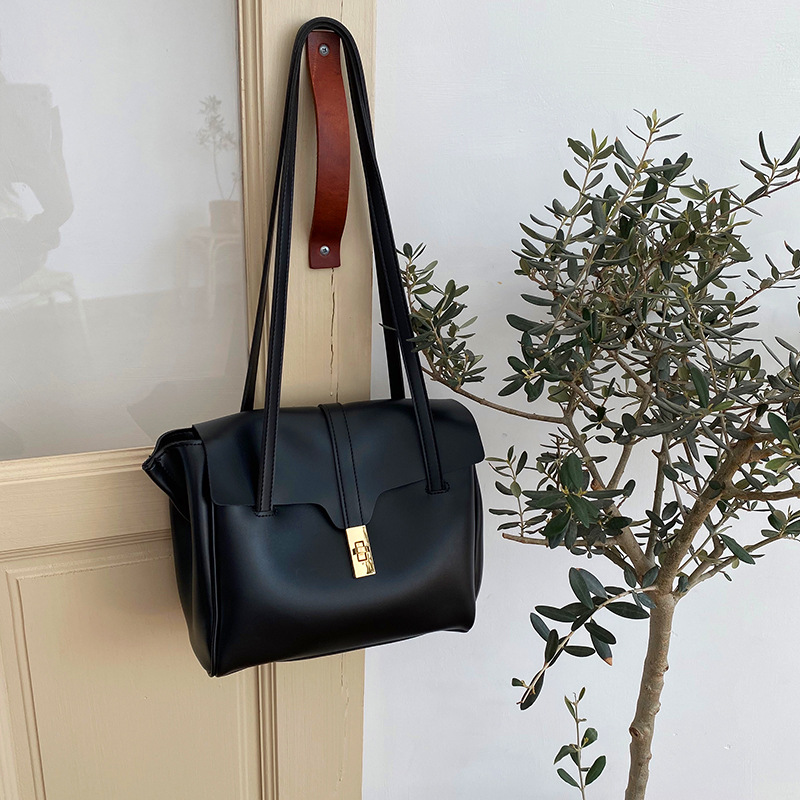 CGCBAG-حقائب حمل فاخرة للنساء  - مراجعة Women Bags For Airport وسعره