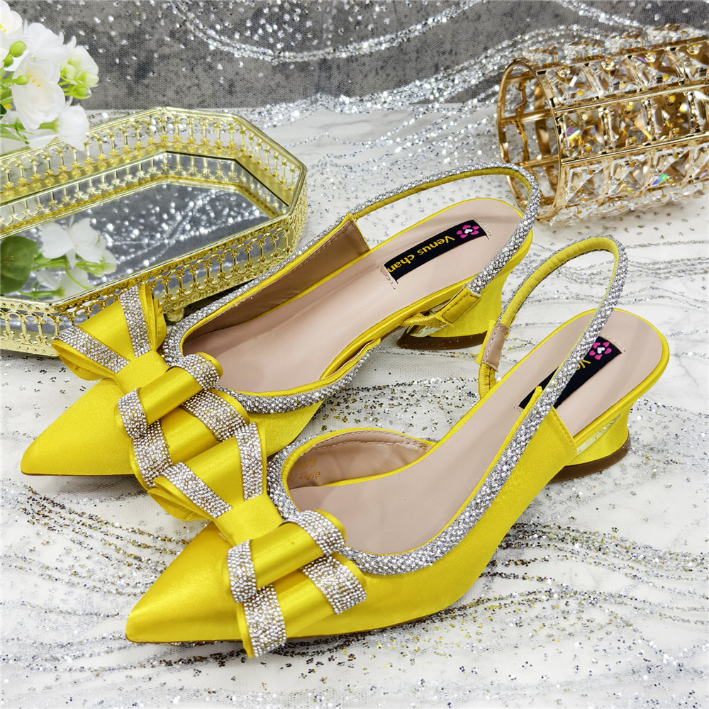 مجموعة أنيقة من حذاء كعب عالٍ  - مراجعة Women Bags For Wedding وسعره