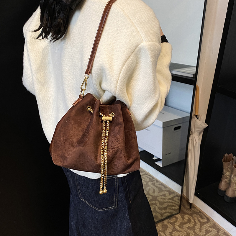 حقائب كروس نسائية ناعمة للتنقل - مراجعة Women Bags For Sale وسعره